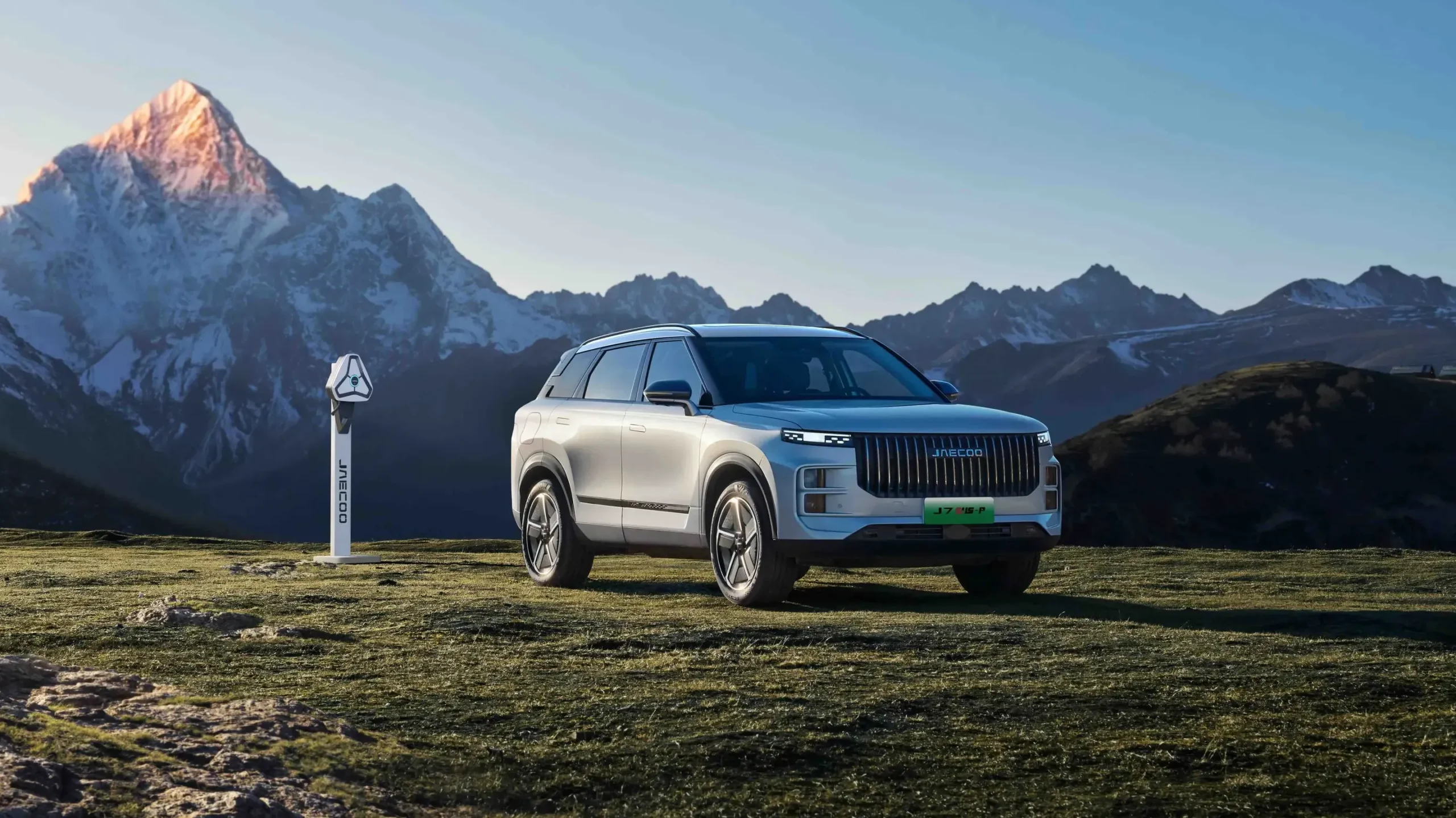 gambar mobil j7 shs p